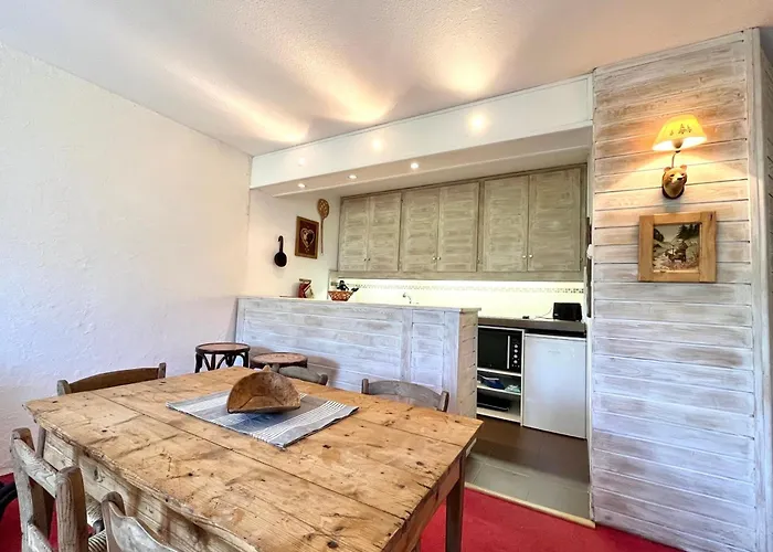 Nid D'arbois Апартаменты